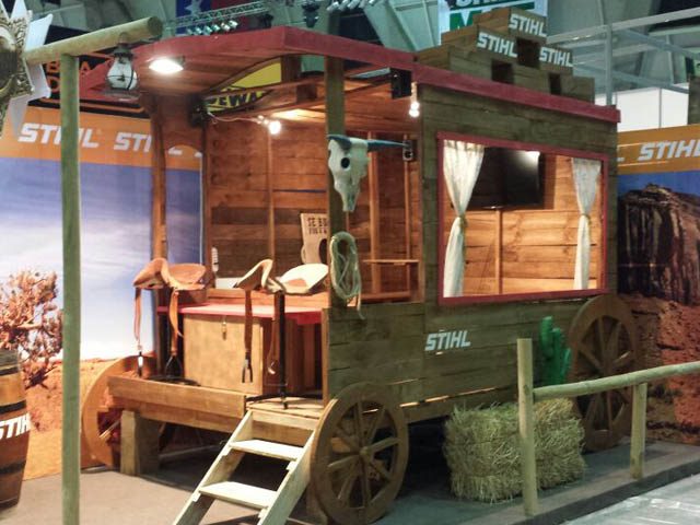 Stand13